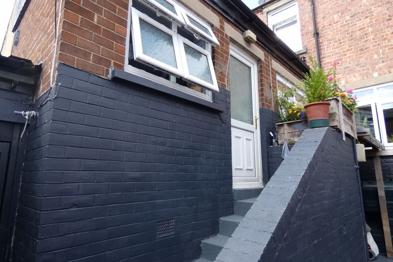 Rear- click for photo gallery